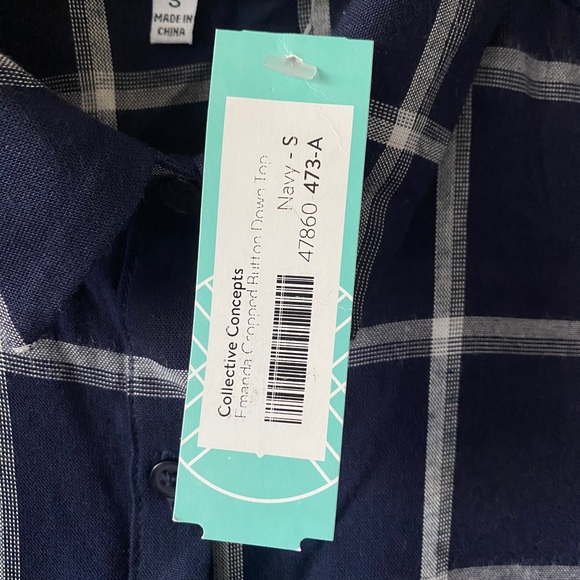 Collective Concepts Emanda Cropped Navy Plaid Button Down Top - Picture 7 of 8